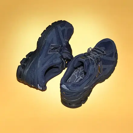 サファリ × ニューバランス 1906R ミッドナイトブルー