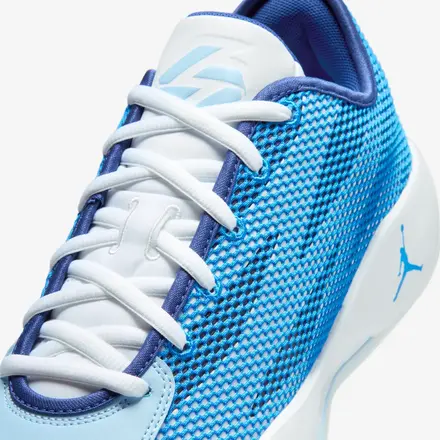 ナイキ エア ジョーダン ルカ 77 PF ホワイト/シグナル ブルー/ディープ ロイヤル/サイキック ブルー