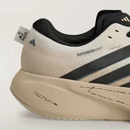 ソング フォー ザ ミュート × アディダス オリジナルス スーパーノヴァ ライズ 3 オフホワイト/コア ブラック/オニキス