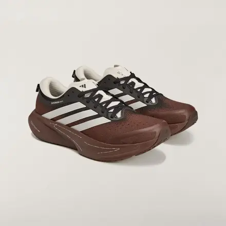 ソング フォー ザ ミュート × アディダス スーパーノヴァ ライズ 3 オーバーン/チョーク ホワイト/コア ブラック