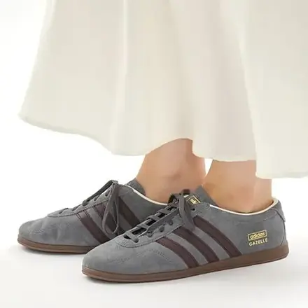 エミ × アディダス オリジナルス ガゼル ロー プロ グレー