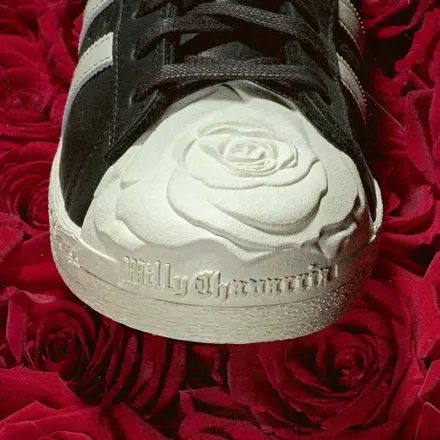 ウィリー・チャバリア × アディダス オリジナルス スーパースター ブラック/ホワイト