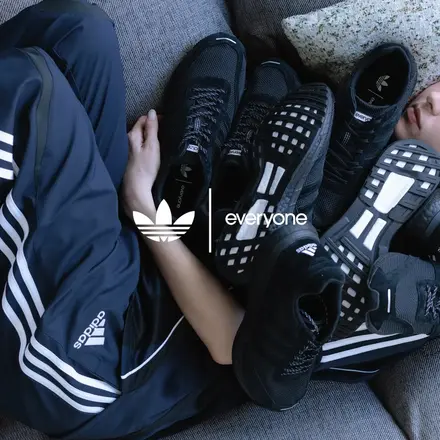 エブリワン × アディダス オリジナルス アディゼロ アディオス OG 2色