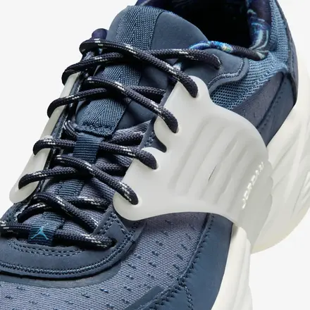 ナイキ ジョーダン トランナー O/S “刺子” ディフューズド ブルー/セイル/ホワイト/ペール アイボリー