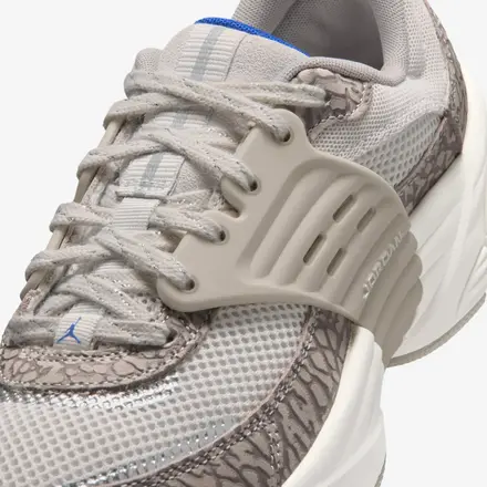 ナイキ ウィメンズ ジョーダン トランナー O/S ガンマ グレー/エニグマ ストーン/セイル/オールド ロイヤル