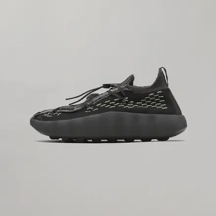 ナイキ マインド 002 FK QS ブラック