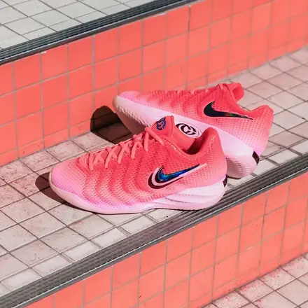 ナイキ ケイトリン 1 "ミッドナイト フィーバー"