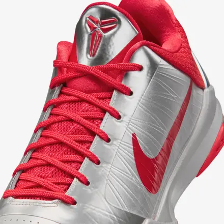 【2026年発売予定】ケイトリン・クラーク × ナイキ ズーム コービー 5 プロトロ “ルーキー オブ ザ イヤー”(IV2712-001)