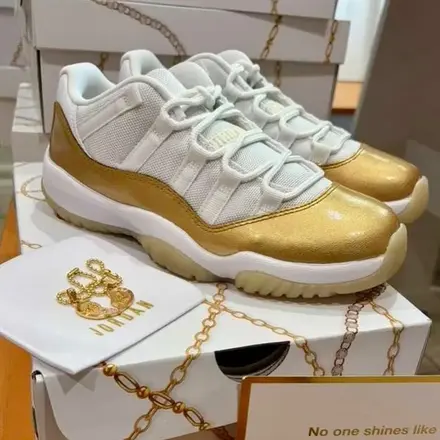  ナイキ エアジョーダン11 ロー "マザー デイ"(AH7860-102)