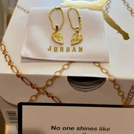 【海外5月9日発売予定】 ナイキ エアジョーダン11 ロー "マザー デイ"(AH7860-102)