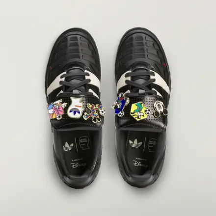 【国内6月29日発売予定】ブレイン デッド × ディズニー × アディダス オリジナルス プレデター ブラック/ホワイト(KJ4289)