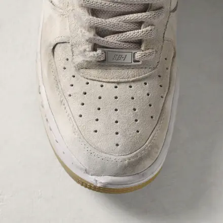 【海外4月17日/21日発売予定】ナイキ SB エア フォース 1 ライト オレウッド ブラウン/ホワイト/ピンク フォーム(HM8517-100)