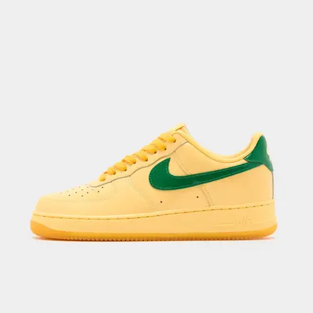 【2026年発売予定】ナイキ エア フォース 1 ロー パテント トパーズ ゴールド/パイン グリーン/ライト レーザー オレンジ/マイダス ゴールド(IO4489-700)