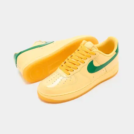 【2026年発売予定】ナイキ エア フォース 1 ロー パテント トパーズ ゴールド/パイン グリーン/ライト レーザー オレンジ/マイダス ゴールド(IO4489-700)