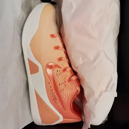 ナイキ コービー 9 エリート ロー EM プロトロ "WNBA" オレンジ フロスト/アイス ピーチ/ブリリアント オレンジ/サミット ホワイト(IM6119-800)