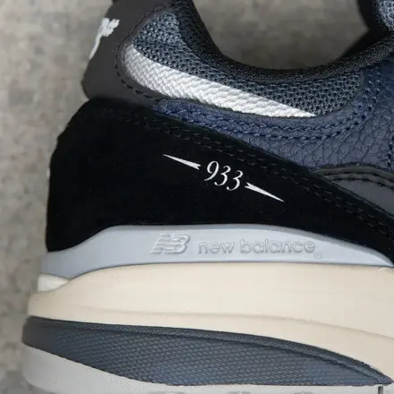 【国内2月14日発売予定】 ニューバランス 933 ブラック/エクリプス(UN933BNT)