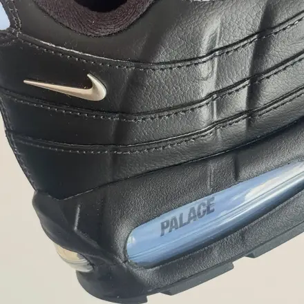 【国内4月11日発売予定】パレス スケートボード × ナイキ エア マックス 95 SP メタリックシルバー/アルミニウム/ブラック(IQ7708-095)