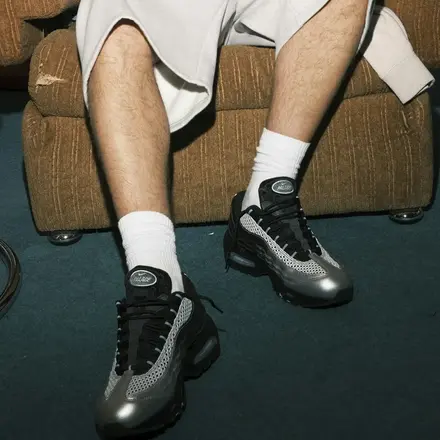 【国内4月11日発売予定】パレス スケートボード × ナイキ エア マックス 95 SP メタリックシルバー/アルミニウム/ブラック(IQ7708-095)