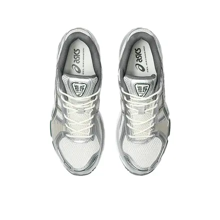 【国内3月26日発売予定】アシックス スポーツスタイル ゲル カヤノ 12.1 クリーム/カーボン(1203A759.105)