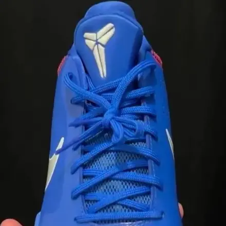 【海外9月8日発売予定】ナイキ コービー 5 プロトロ "ドジャース" ラッシュ ブルー/ウルフ グレー/コメット レッド(IO6256-400)