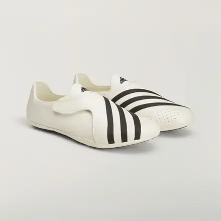 【海外4月4日発売予定】ファレル・ウィリアムス × アディダス オリジナルス バリオ フラット アーサー 2色