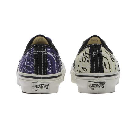 【国内先行予約/4月1日発売予定】ヴァンズ プレミアム オーセンティック 44 バンダナ マルチ(VN000D9NBMB)