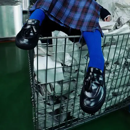 【国内先行予約/4月3日発売予定】ヴァンズ ローファー 2色