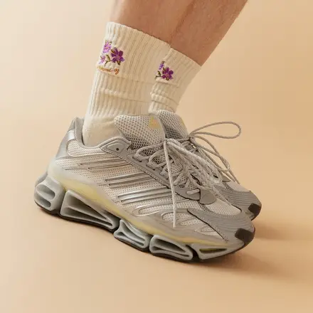 【国内3月27日発売予定】アディダス オリジナルス メガライド AG シルバー メタリック/シルバー メタリック/コア ブラック(kj3001)