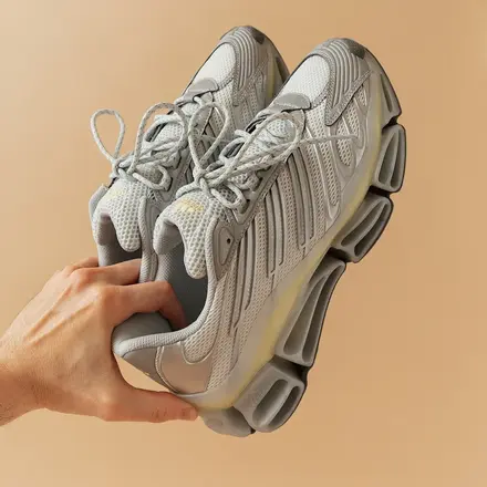 【国内3月27日発売予定】アディダス オリジナルス メガライド AG シルバー メタリック/シルバー メタリック/コア ブラック(kj3001)