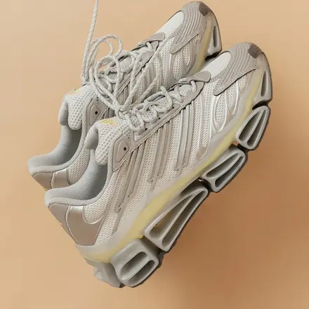 【国内3月27日発売予定】アディダス オリジナルス メガライド AG シルバー メタリック/シルバー メタリック/コア ブラック(kj3001)