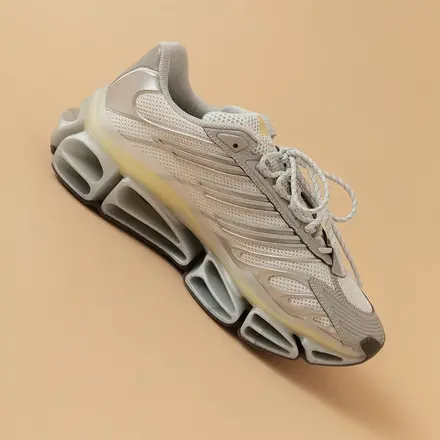 【国内3月27日発売予定】アディダス オリジナルス メガライド AG シルバー メタリック/シルバー メタリック/コア ブラック(kj3001)