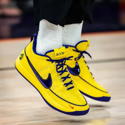 ナイキ ブック 2  PE "ガス マッカー"