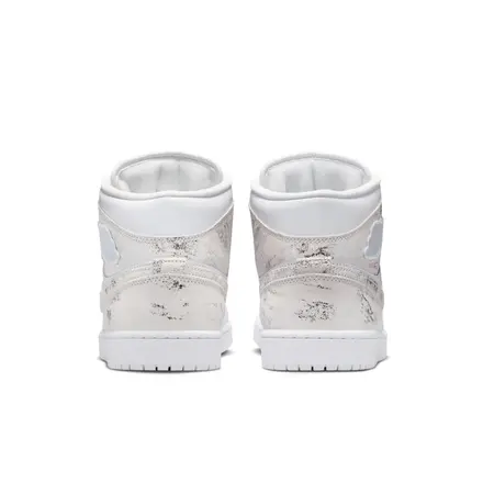 【国内3月28日発売予定】ナイキ エア ジョーダン 1 ミッド SE ホワイト/フィールド シルバー/ホワイト/ホワイト(IR2271-100)