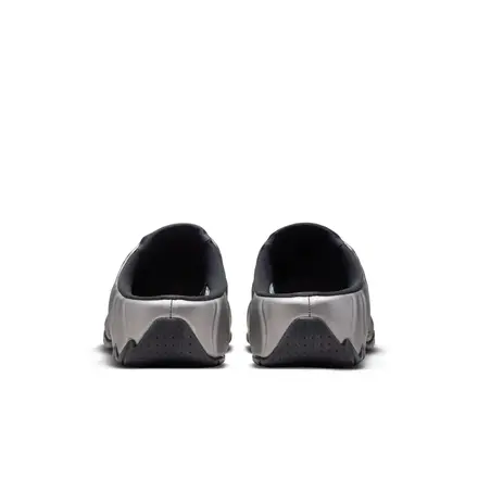 【国内先行予約/3月28日発売予定】ナイキ クロッグポジット メタリック ダーク グレー/ブラック/メタリック シルバー(IR5919-044)