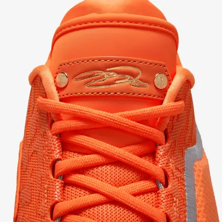 【海外6月1日発売予定】ナイキ レブロン 23 FK "シュー バッグ" セーフティ オレンジ/メタリック ゴールド/ウルフ グレー(IV5647-800)