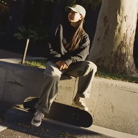 【国内4月4日発売予定】西矢 椛 × アディダス スケートボーディング テッキラ カップ カードボード/アース ストレータ/クリスタル リネン(KH6519)