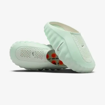 【海外4月11日発売予定】ナイキ ウィメンズ マインド 001 ベアリー グリーン/ハイパー クリムゾン/ブラック/クローム(HQ4309-300)