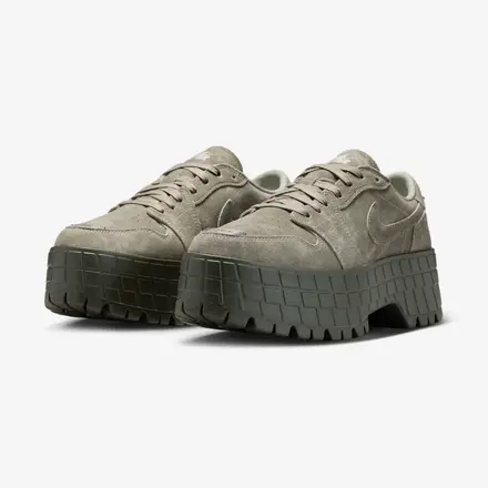 【海外4月1日発売予定】ナイキ ウィメンズ エア ジョーダン 1 ブルックリン ロー AP スプルース フォグ/カーゴ カーキ/ジェイド ストーン(IR7248-304)