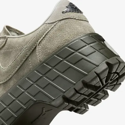 【海外4月1日発売予定】ナイキ ウィメンズ エア ジョーダン 1 ブルックリン ロー AP スプルース フォグ/カーゴ カーキ/ジェイド ストーン(IR7248-304)