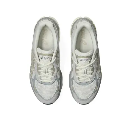 【国内4月10日発売予定】アシックス スポーツスタイル ゲル NYC 2.0 クリーム/コンクリート(1203A895.100)