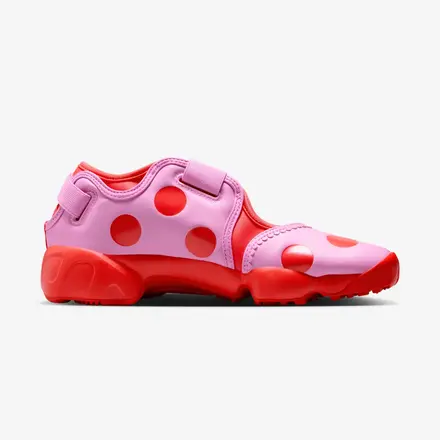 【国内4月11日発売予定】ナイキ ウィメンズ エア リフト ライト マゼンタ/ライト クリムゾン/ライト クリムゾン(IR1226-500)