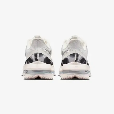 【海外6月1日発売予定】ナイキ ウィメンズ ペガサス プレミアム SE ファントム/アンスラサイト/メタリック シルバー/ペンシル ポイント(IO8232-002)