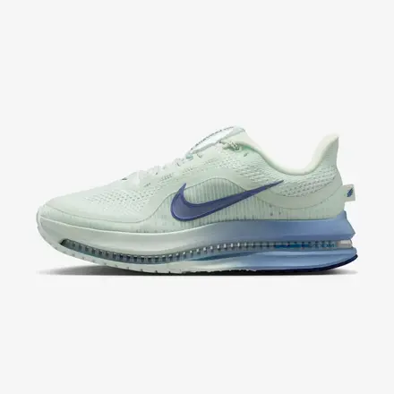 【2026年発売予定】ナイキ ウィメンズ ペガサス プレミアム ベアリー グリーン/ワーク ブルー/フットボール グレー/ブルー ボイド(HQ2593-301)
