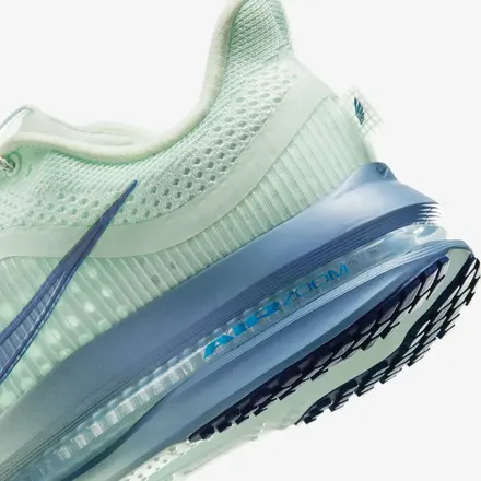 【2026年発売予定】ナイキ ウィメンズ ペガサス プレミアム ベアリー グリーン/ワーク ブルー/フットボール グレー/ブルー ボイド(HQ2593-301)