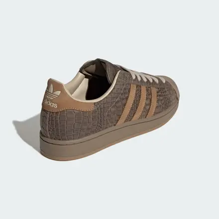 【2026年発売予定】アディダス オリジナルス スーパースター "クロコダイル" カーキ シックス/カードボード(KK4750)