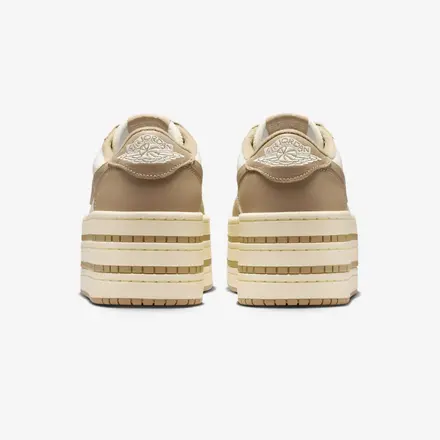 【国内4月3日発売予定】ナイキ ウィメンズ エア ジョーダン 1 トリプル スタック カーキ/セイル/ココナッツ ミルク/カーキ(HV8288-200)