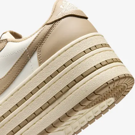 【国内4月3日発売予定】ナイキ ウィメンズ エア ジョーダン 1 トリプル スタック カーキ/セイル/ココナッツ ミルク/カーキ(HV8288-200)