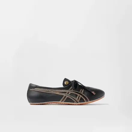 【国内4月2日発売予定】オニツカタイガー × ヴェルサーチェ タイチ サクラ 8色