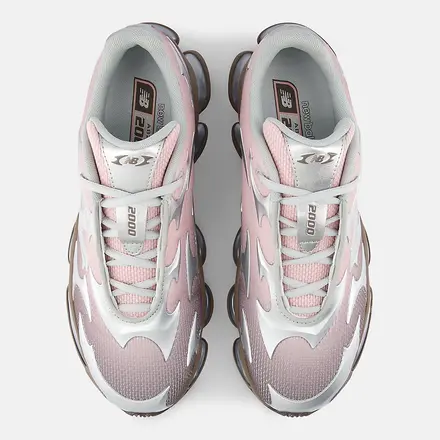 【海外4月1日発売予定】ニューバランス 2000 リキッドメタル シルバー メタリック/オーブ ピンク/コルタード(U20004H3)