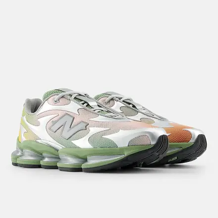 【海外4月1日発売予定】ニューバランス 2000 シルバー メタリック/オレガノ/ピンク サンド(U20006EI)